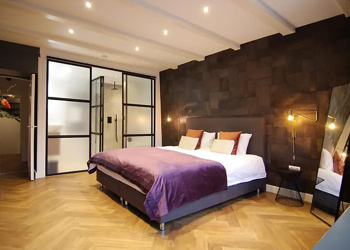 New! 2024 - The Canal Bridge Suites