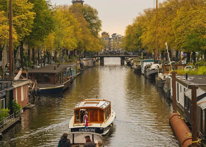 New! 2024 - The Canal Bridge Suites